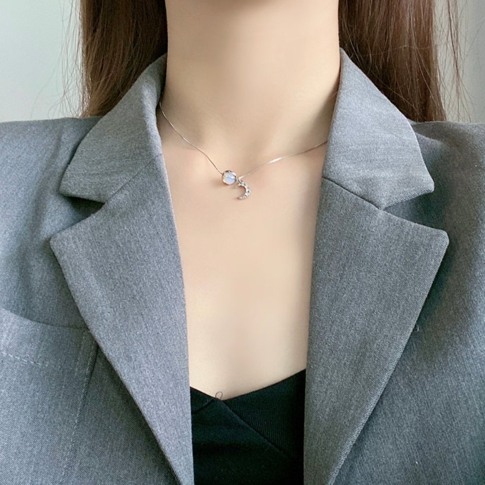 💕LAST ONE Moon Stone Pendant Necklaces - Picture 7 of 7